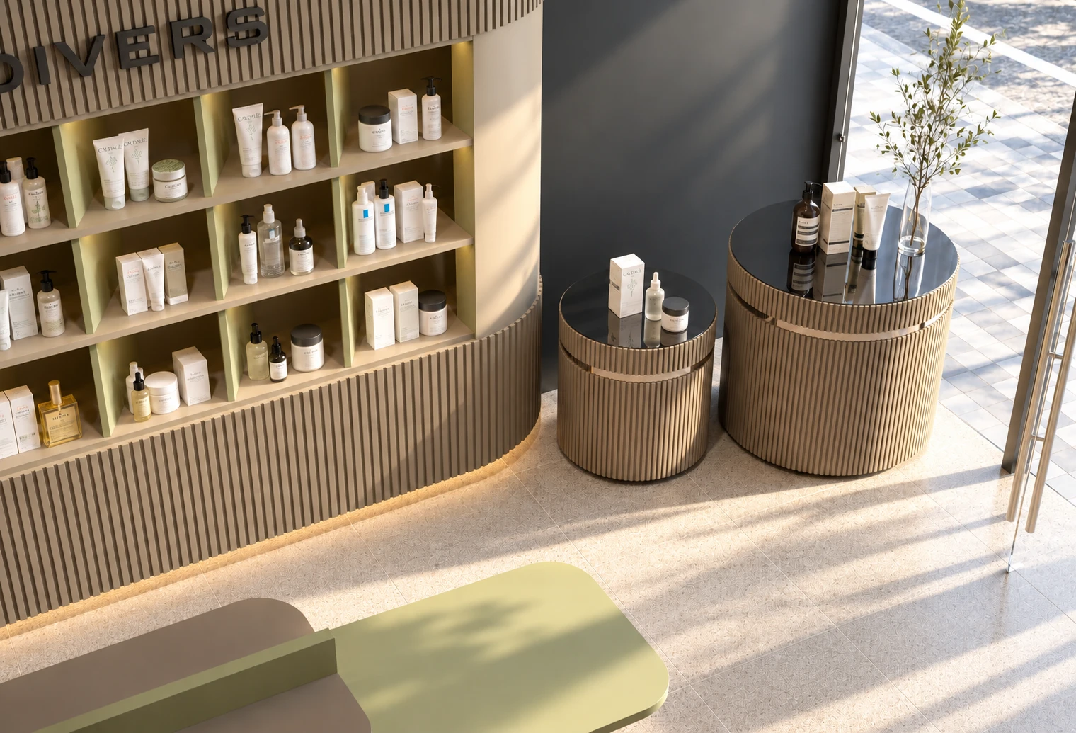 Para Rocroy — Présentoirs cylindriques à lames de bois et étagère courbe vue en plongée